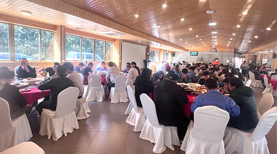 金環(huán)電器開(kāi)工宴！吃飽喝足加油干迎戰(zhàn)2023！