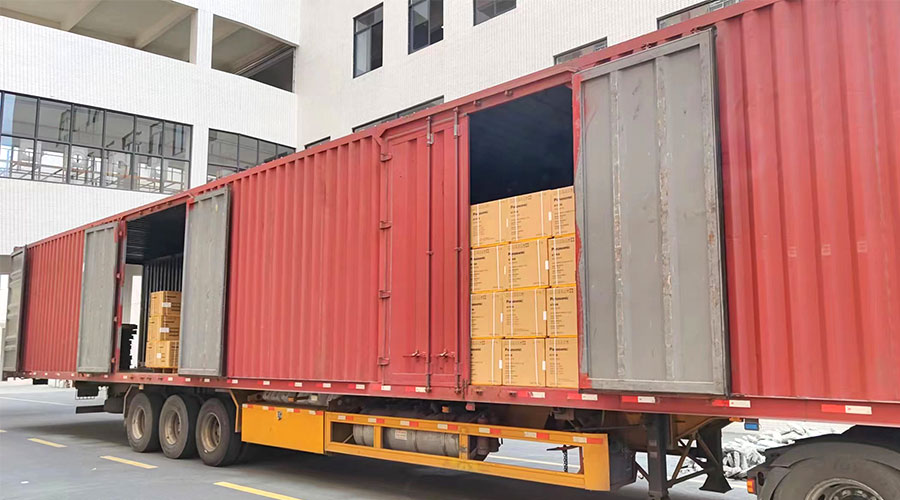 使命必達(dá)！高效完成國內(nèi)知名品牌客戶迷你洗衣機裝柜發(fā)貨